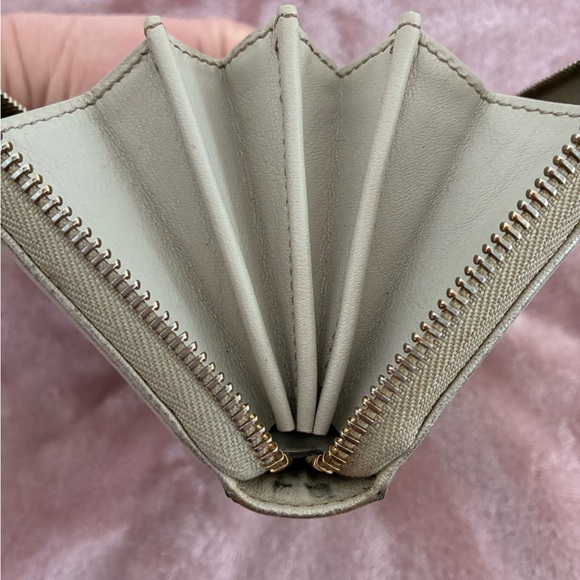 Gucci Beige and Brown GG Canvas Women’s Wallet Vintage - Picture 12 of 12